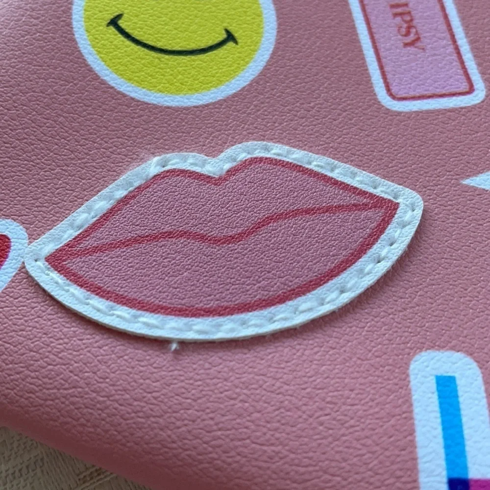 June‎ 2021 Ipsy Bag